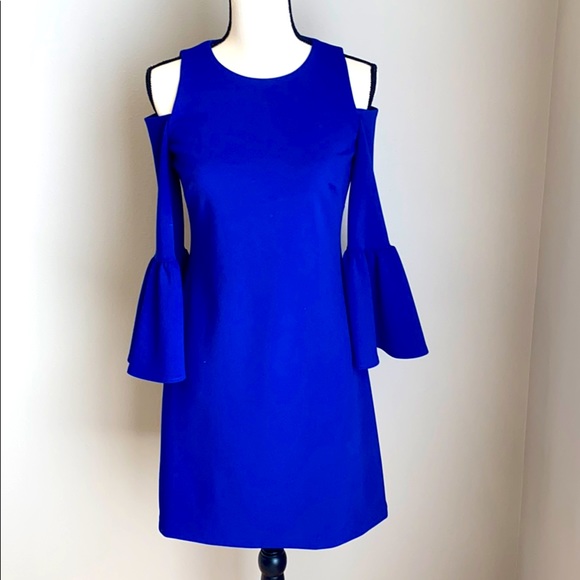 Eliza J Dresses & Skirts - Cold Shoulder Bell Sleeve Shift Dress